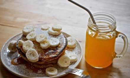 Recipe : Healthy Eggless Banana Pancake