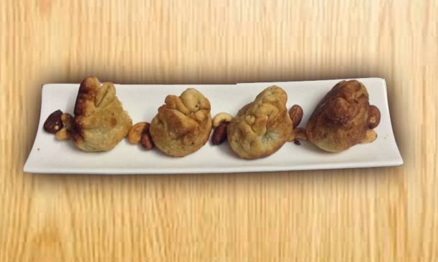 Recipe : Bite-Sized Purses Stuffed with Dry Fruits