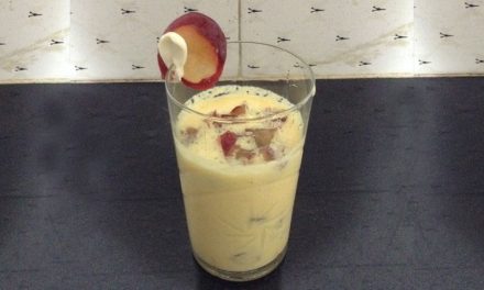 Recipe : Low Calorie Mango and Plum Oat Smoothie