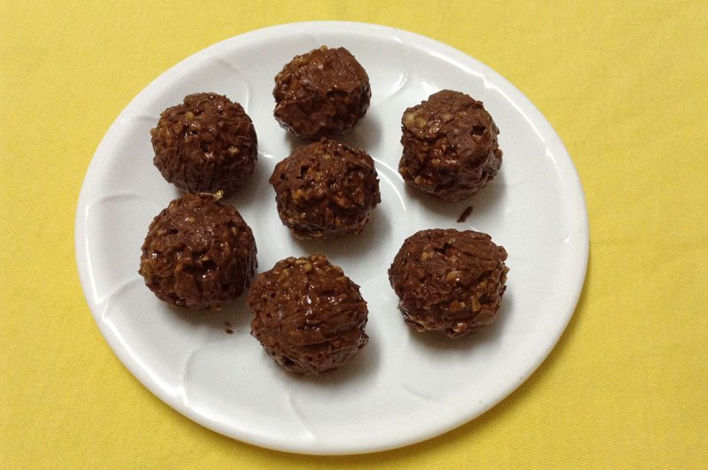 Recipe : No Bake Chocolate Peanut Butter Balls for an Energy Boost